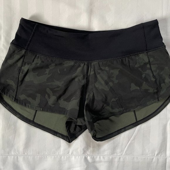lululemon athletica Pants - Lululemon Speed Up Short Size 4 Green Camo